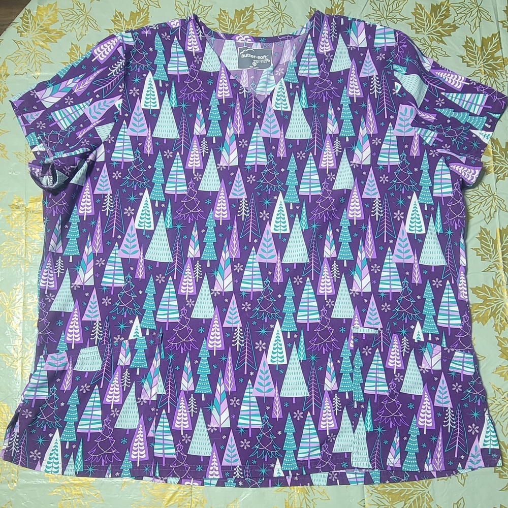 Uniform Advantage Butter-Soft STRETCH Purple and Teal 3-Pocket Scrub Top